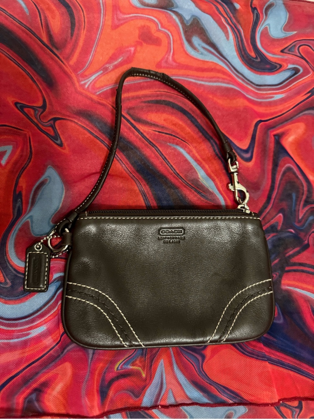 Vintage Y2K Coach Soho Chocolate Brown Leather Wristlet 🤎